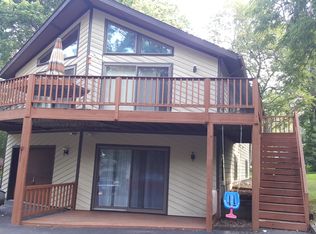 1522 Roxbury Ct, Davis, IL 61019