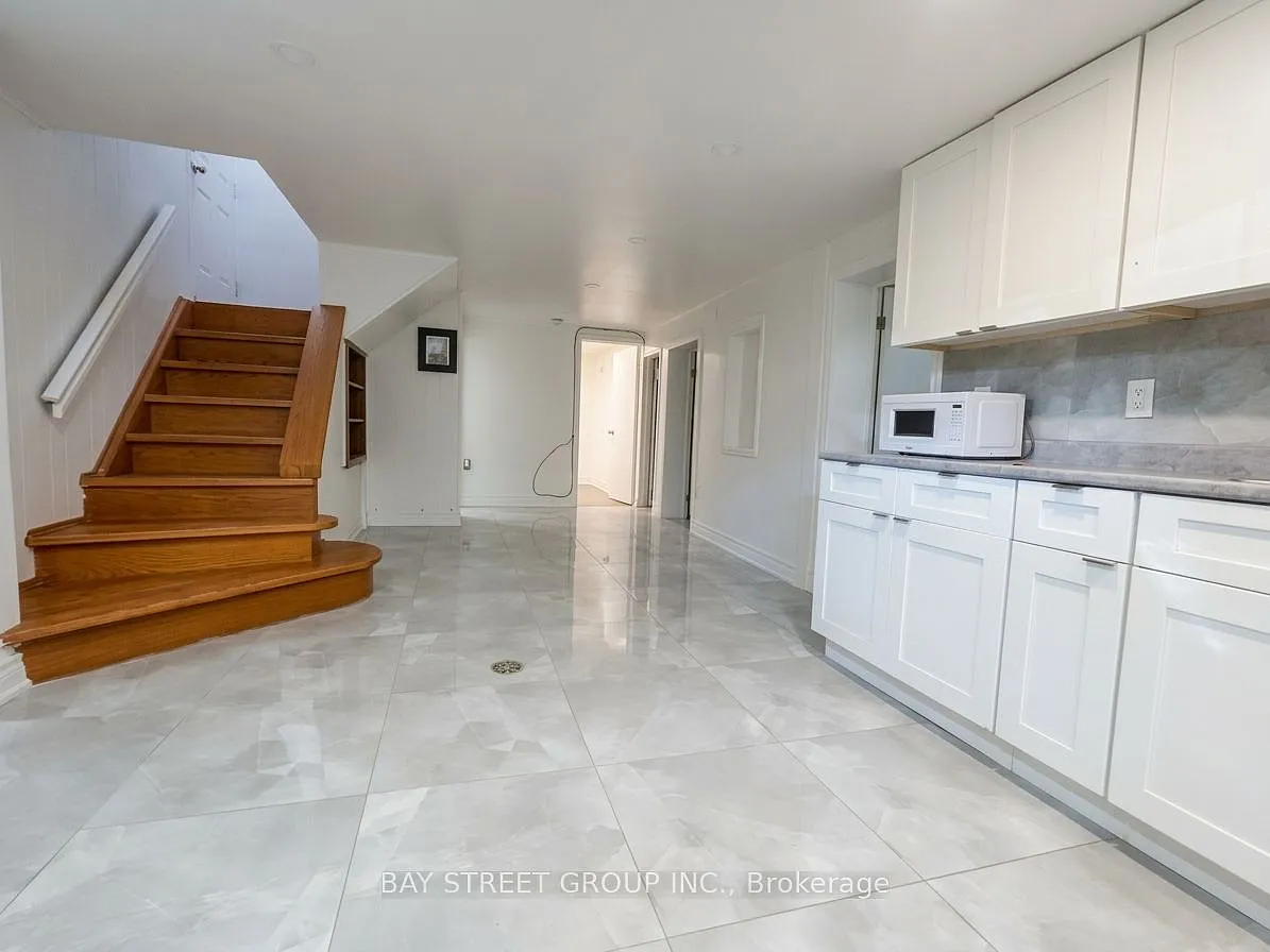 3 bed, $2,000 — Photo 4