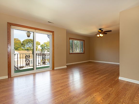3rd image of 1601 N 76th Ct APT 302