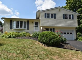 15 Juneberry Ln, Liverpool, NY 13090