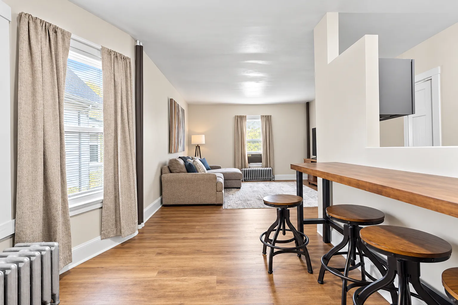 1 bed, 1.0 bath, 849 sqft, $1,500 — Photo 3