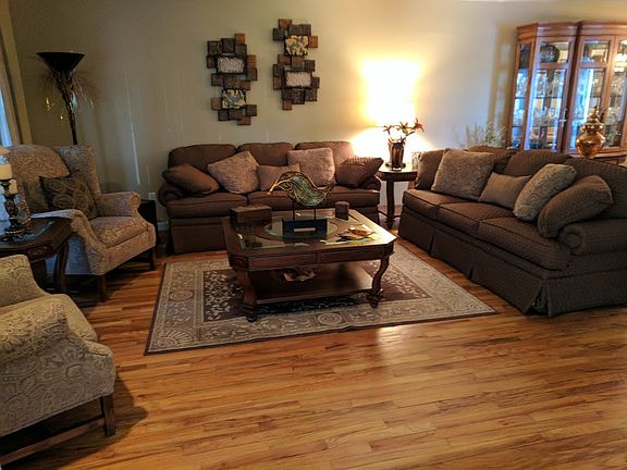 3rd image of 24 Trent St