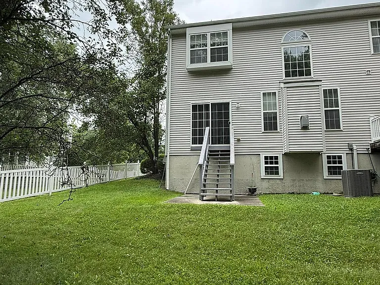 47 Ross Way — Photo 4