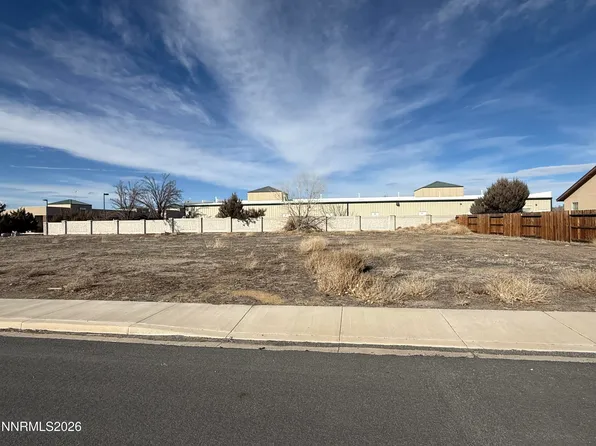 334 Copper Pointe Cir, Yerington, NV 89447