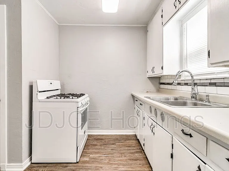 536 E Northrup Dr — Photo 6