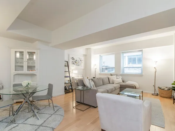 1425 Locust St Unit 12C, Philadelphia, PA 19102