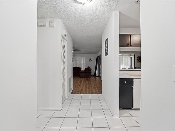5th image of 5080 Barrington Cir #3102