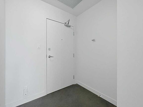 5th image of 624 W 8th Ave SE #1009