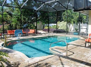 2710 Davis Blvd, Sarasota, FL 34237