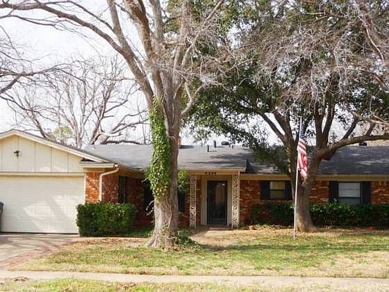 1st image of 4204 Kingsbury Dr
