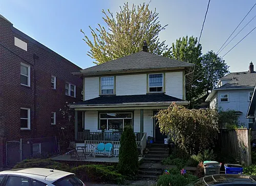 2414 NE Couch St #1 Photo 1