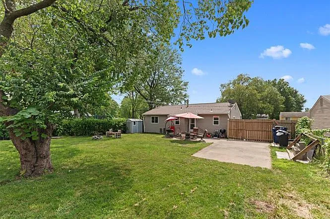 31 Warsen Ave — Photo 16