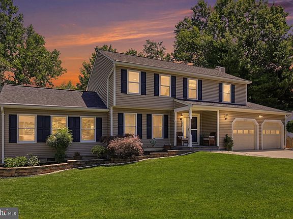 3rd image of 10805 Beech Creek Dr