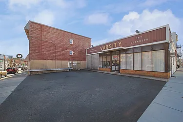 214 Frank East Rodgers Boulevard South  image 1 of 7