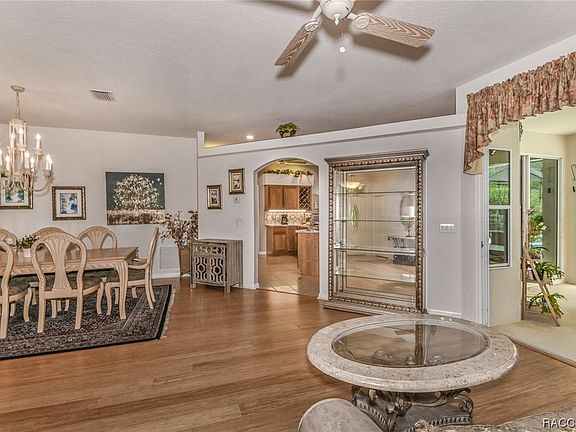 5th image of 21 Cypress Blvd E