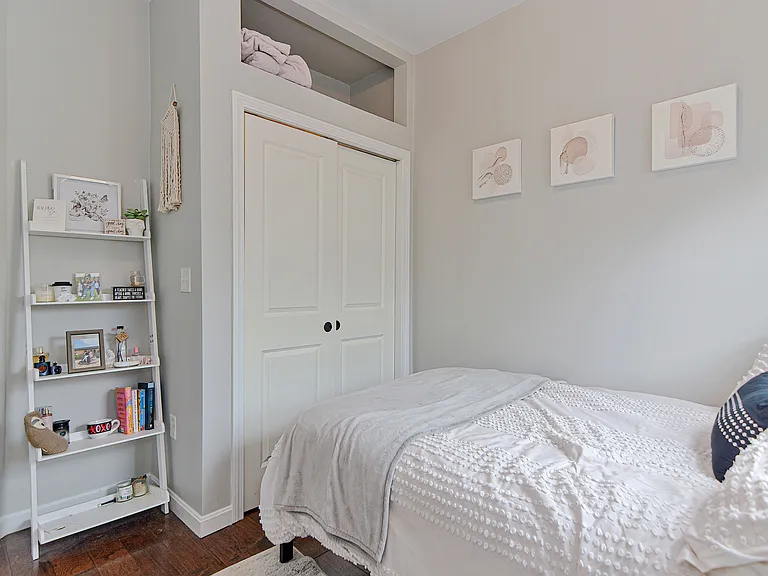 347 E 8th St #2 — Photo 11
