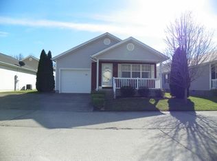 89 Palm Dr, Huntington, WV 25705