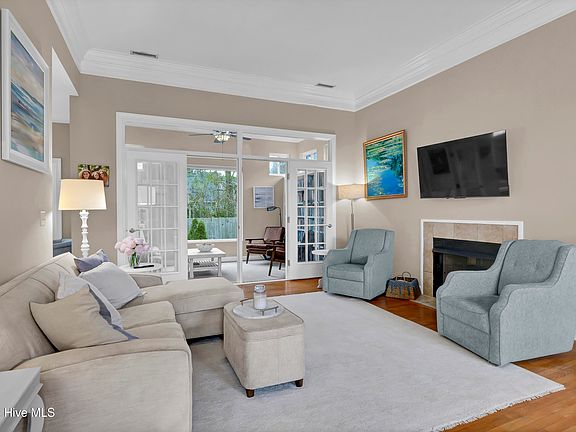 4th image of 1000 W Mandevilla Court