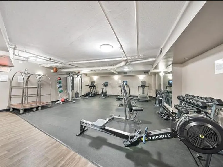 415 Newark St #3F — Photo 10
