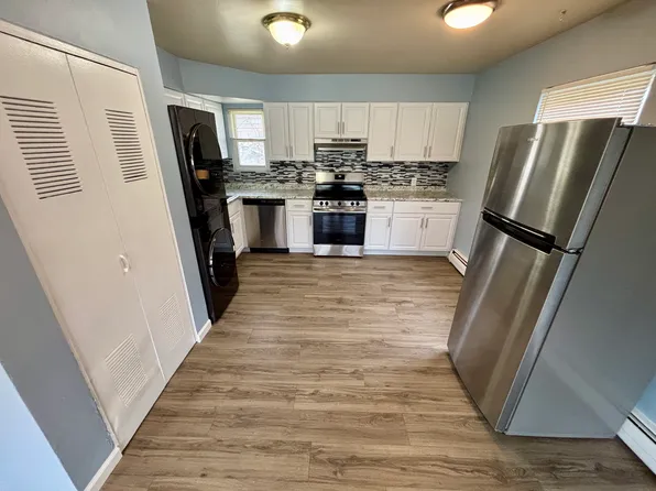 28 Linda St, Tallmadge, OH 44278