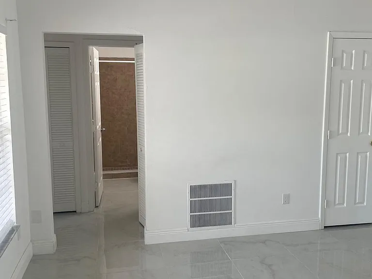 3405 Burlington Dr — Photo 7