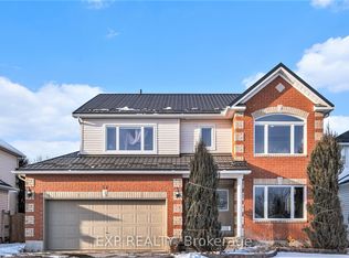 61 Lamadeleine Blvd, Russell, ON K0A 1W1