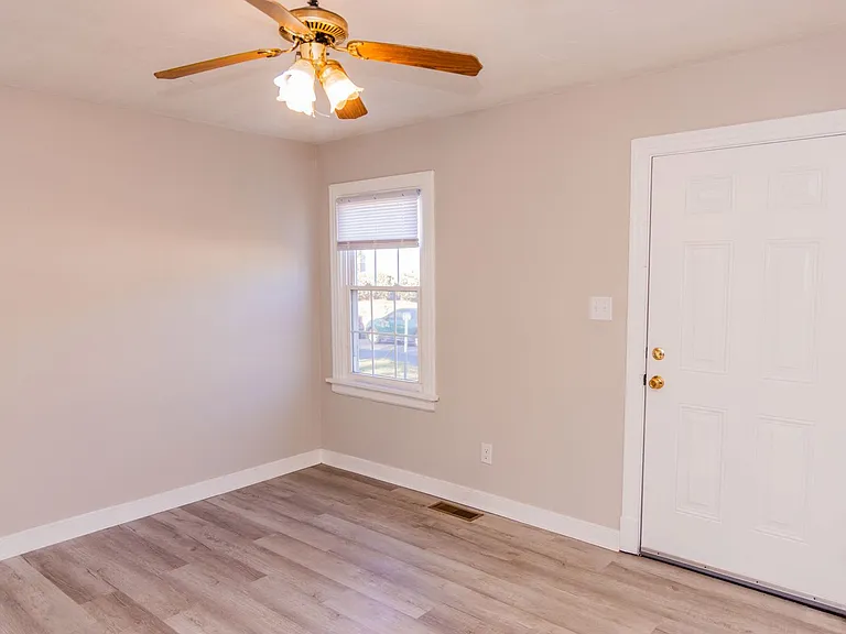 1405 Winder St — Photo 8