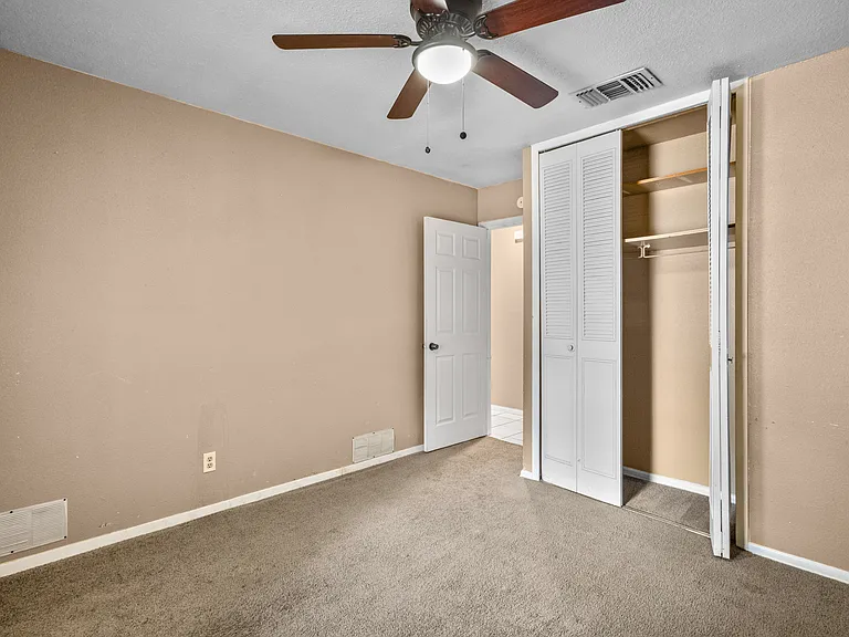 146 Stapleton St — Photo 7