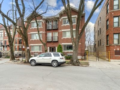 844 E 40th St #A2, Chicago, IL, 60653