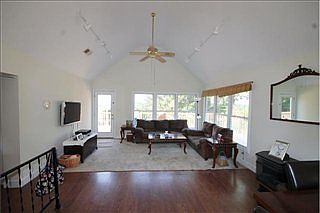 2nd image of 105 Lookout Dr