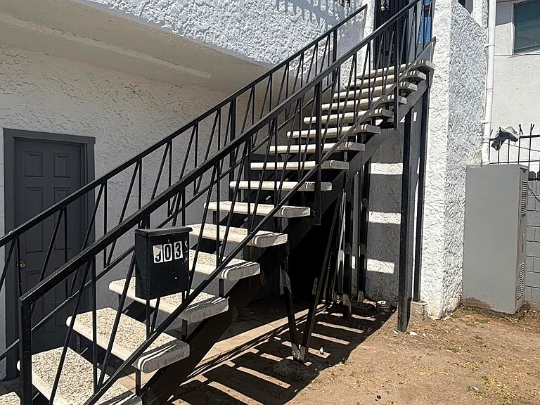 903 E 80th St #3/4 — Photo 2