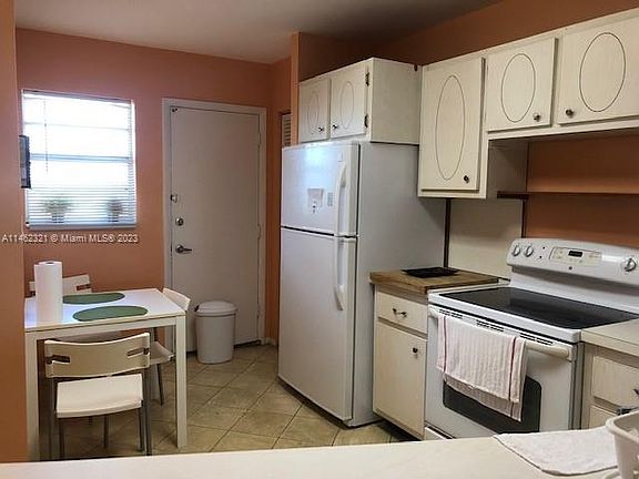 5th image of 1770 NE 191st St #7051