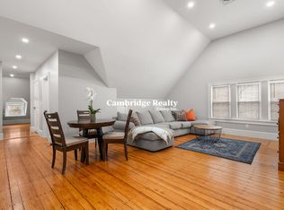 169 Hunnewell Ave #3T, Newton, MA 02458