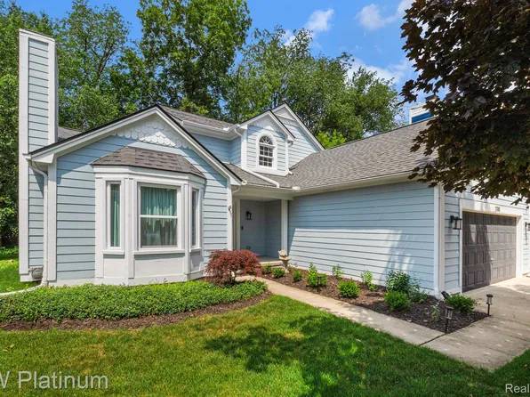 3708 Eaton Gate Ln, Auburn Hills, MI 48326