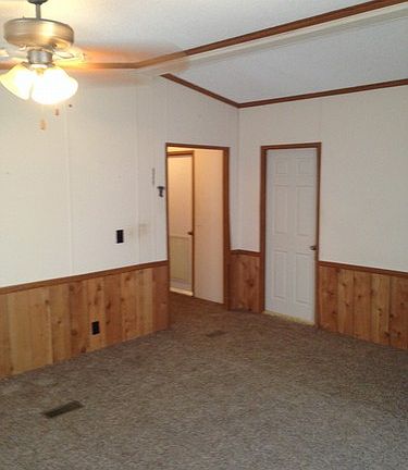 Family room/ hobby and game room