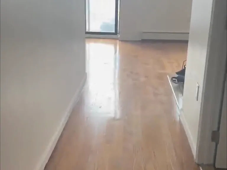 4205 College Point Blvd #3 — Photo 3