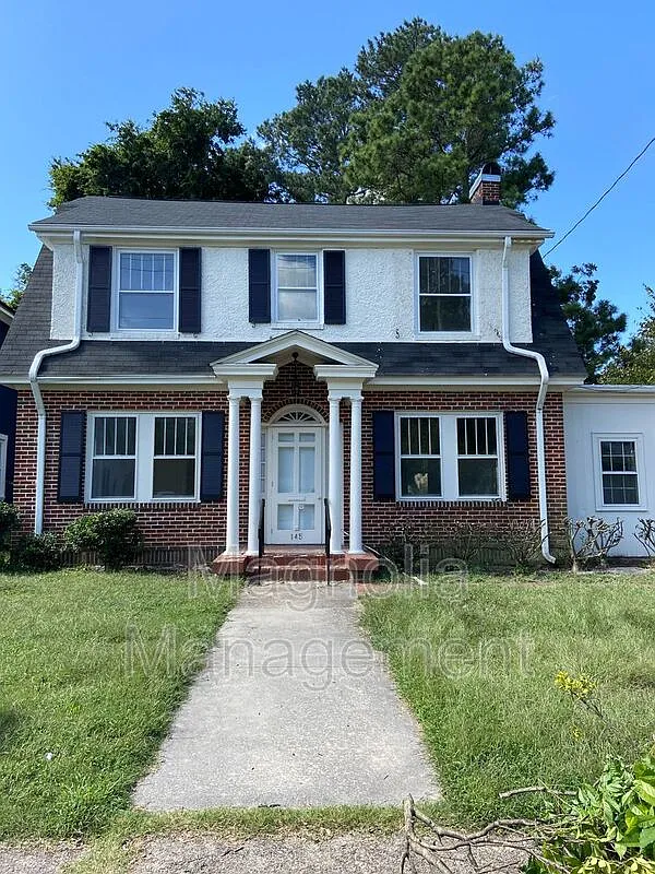 3 bed, 1.5 bath, $1,285 — Photo 1
