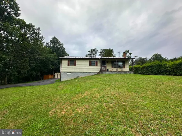 5510 Timmons Dr, Greencastle, PA 17225
