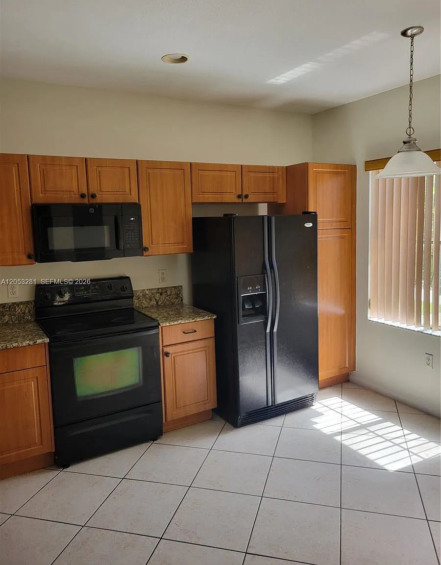 3 bed, 2.5 bath, $2,600 — Photo 1