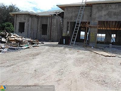 3rd image of 11300 Tara Dr