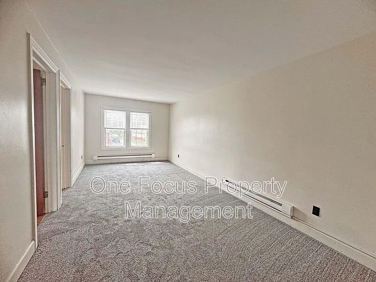 236 Pennsylvania Ave — Photo 3