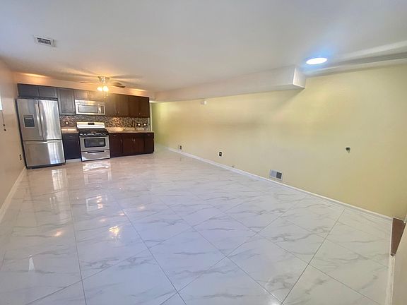4th image of 137 Darnell Ln APT 1