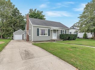 211 S A St, Elwood, IN 46036