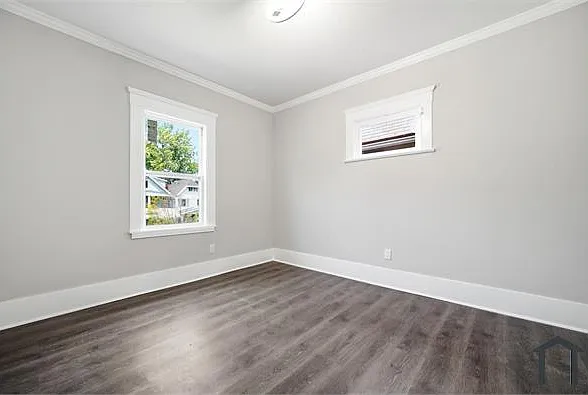 12828 Woodside Ave — Photo 14