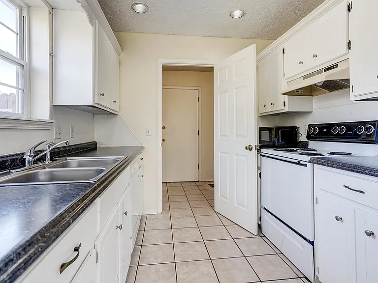 3206 S 148th East Pl — Photo 12