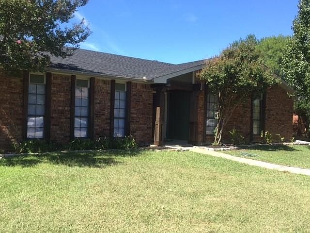 1st image of 3011 Rockett Dr