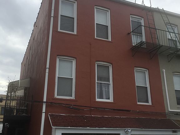 2nd image of 2358 28th St