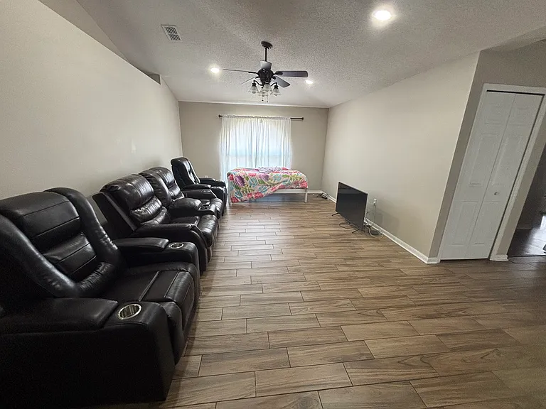 3673 Wellington Pl — Photo 17