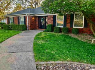 103 Westwinds Dr, Jacksonville, IL 62650