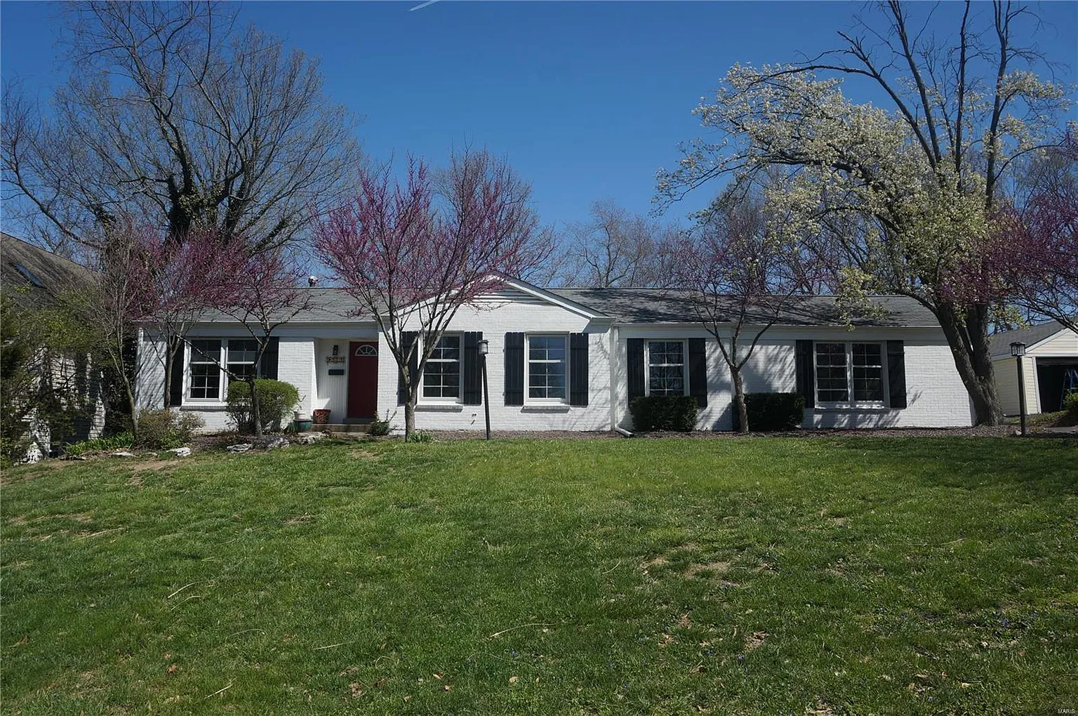 525 Mason Ave photo 1